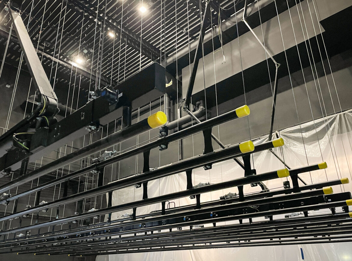 stangi-teatrul-de-stat-constanta-1